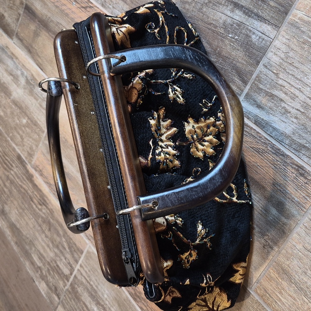 Vintage Black & Gold Grape Leaves Beaded Handbag w/ Wooden Handles - Picture 3 of 14